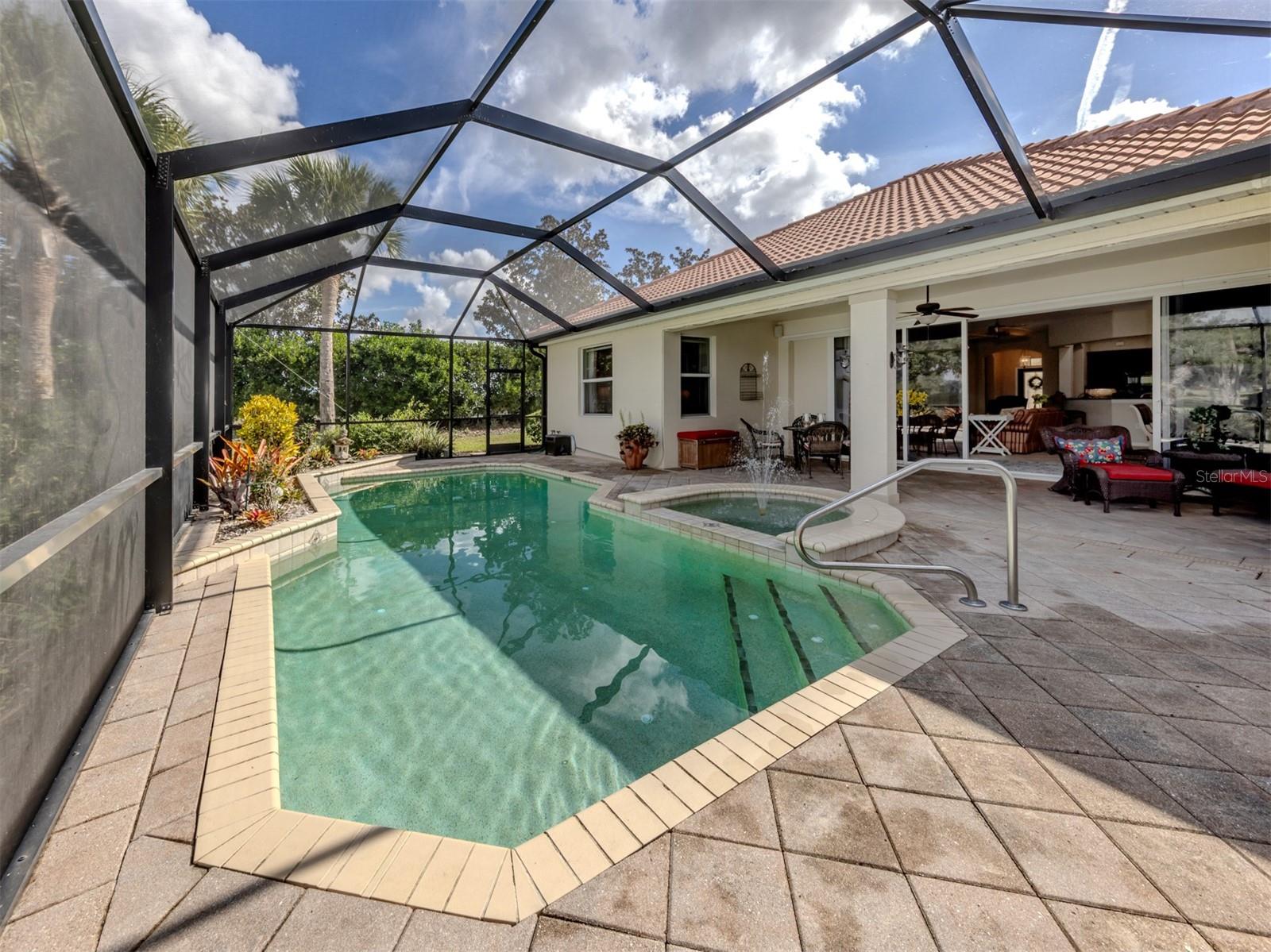 Image 26 of 70 For 102 Treviso Court