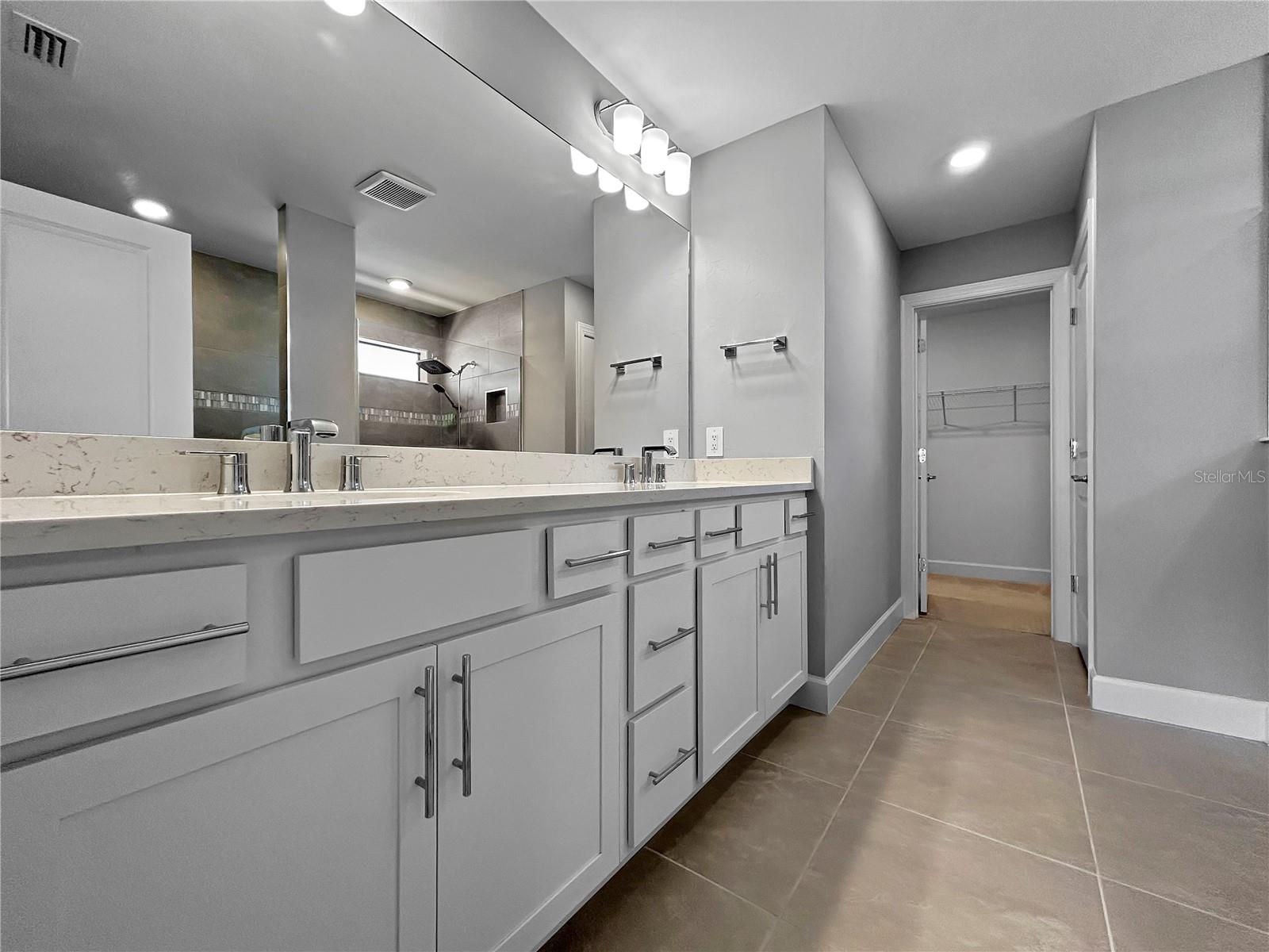 Image 18 of 65 For 6256 Baywood Court