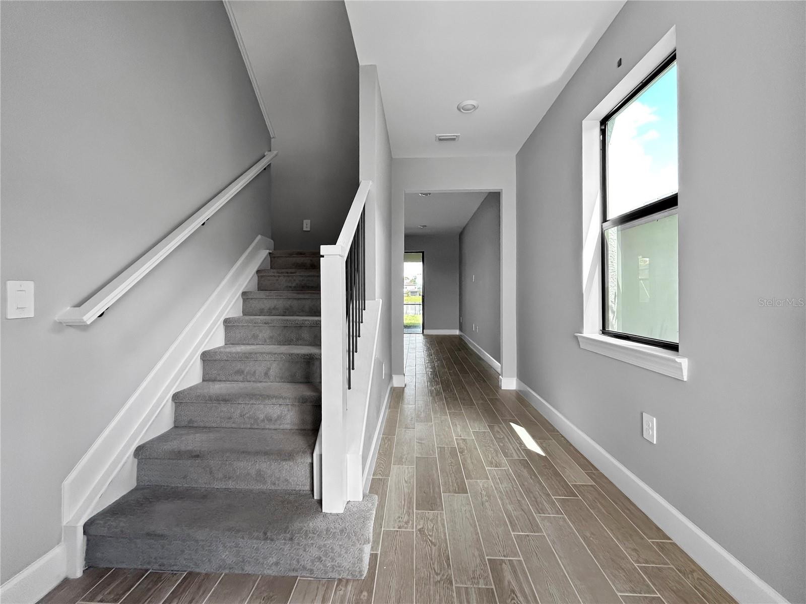 Image 4 of 65 For 6256 Baywood Court