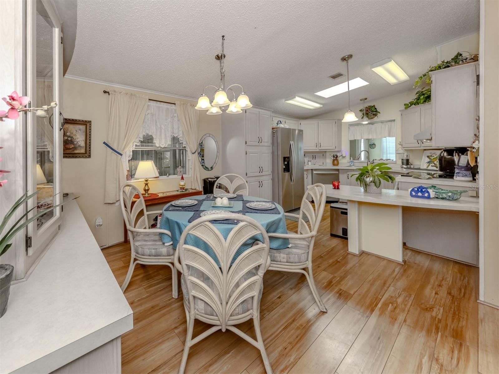 Image 14 of 64 For 452 Sharks Point