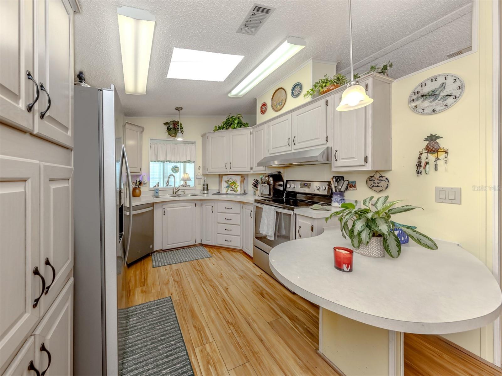 Image 16 of 64 For 452 Sharks Point