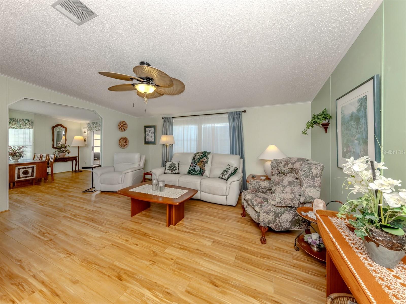 Image 19 of 64 For 452 Sharks Point