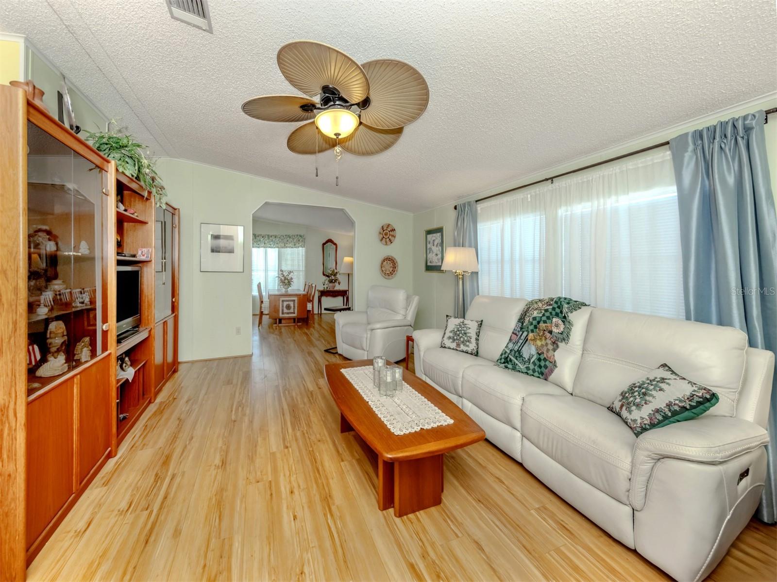 Image 21 of 64 For 452 Sharks Point