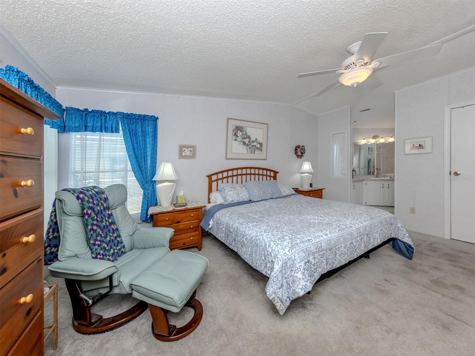 Image 23 of 64 For 452 Sharks Point