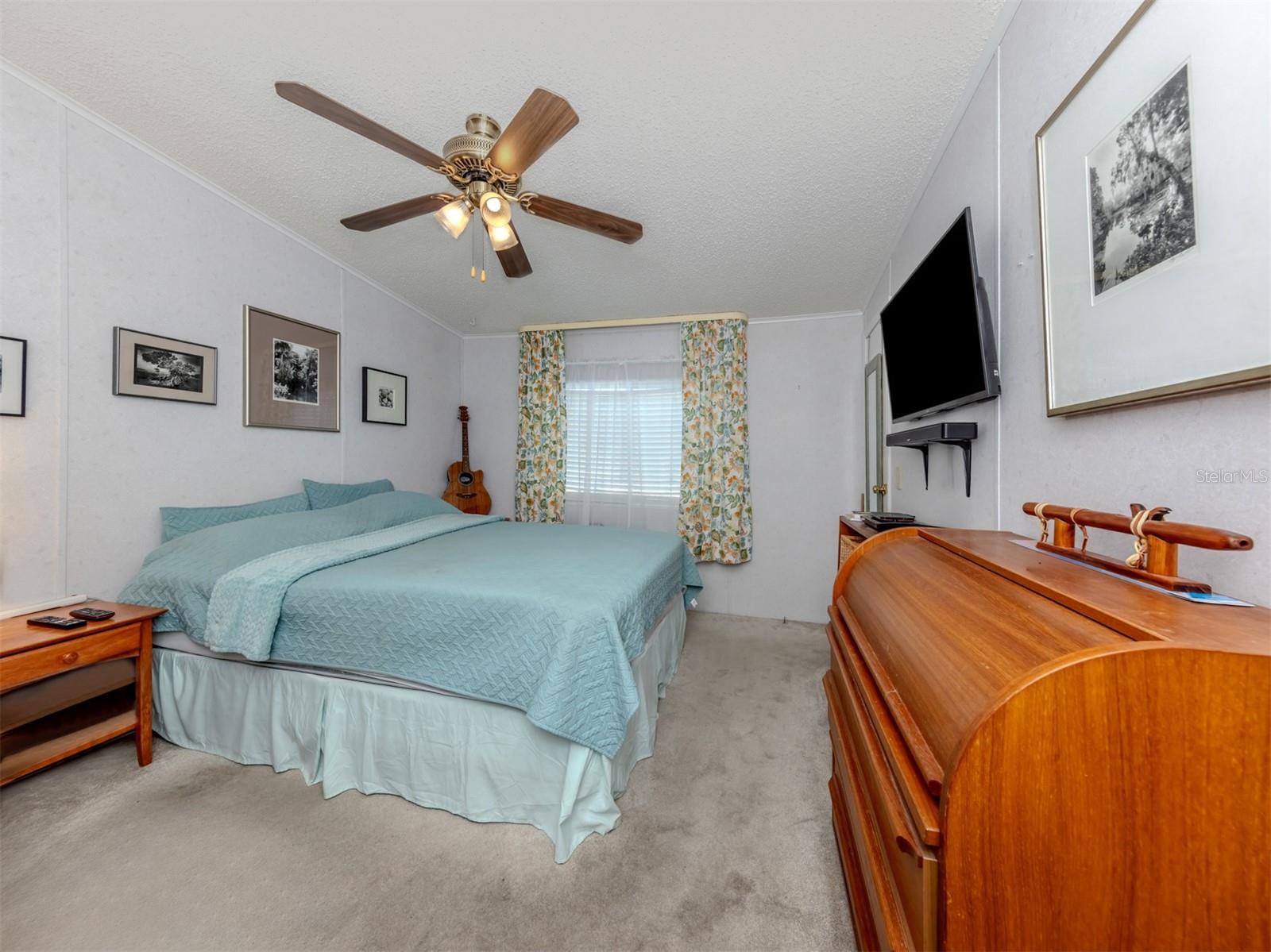 Image 26 of 64 For 452 Sharks Point