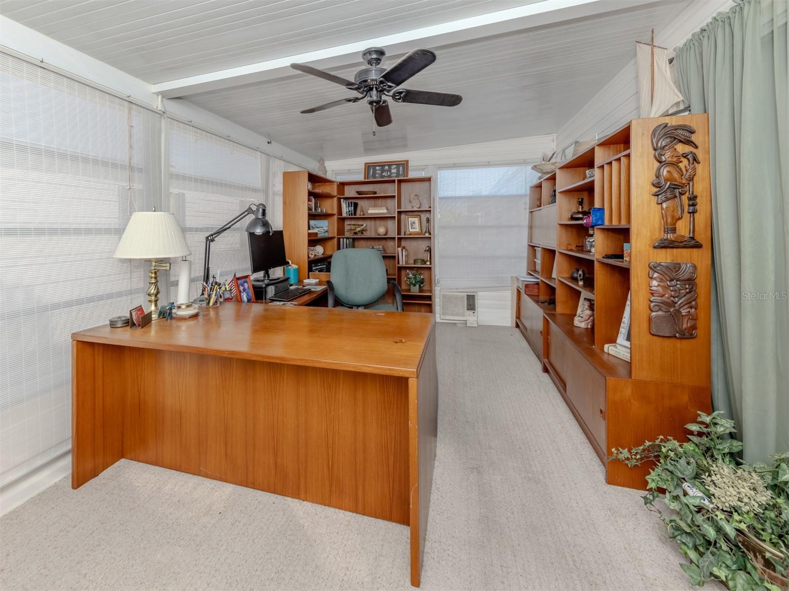 Image 28 of 64 For 452 Sharks Point