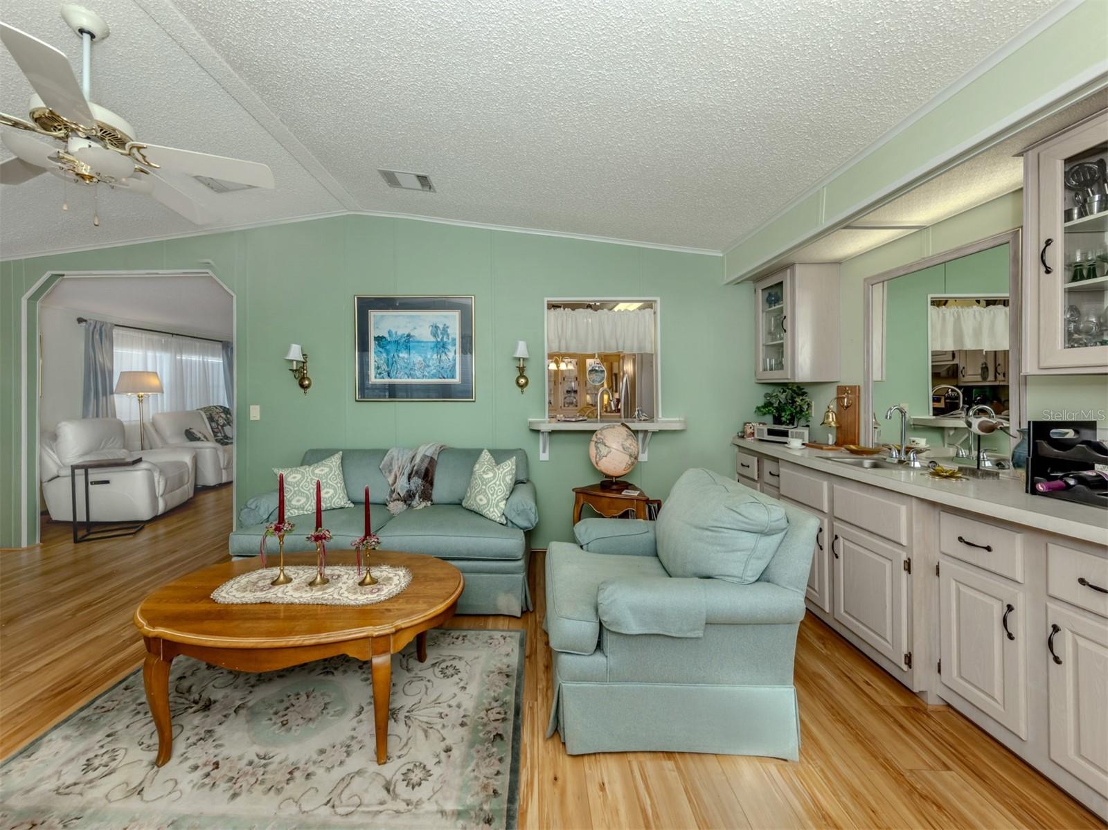 Image 8 of 64 For 452 Sharks Point