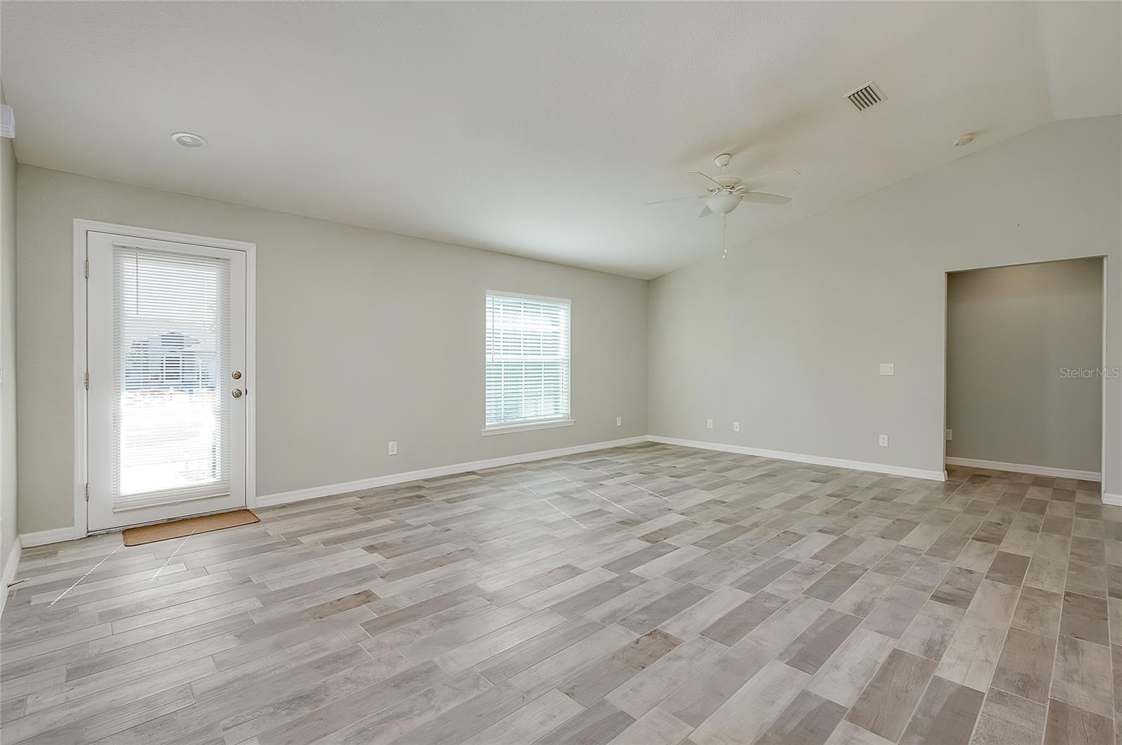 Image 24 of 62 For 10308 Sandrift Avenue