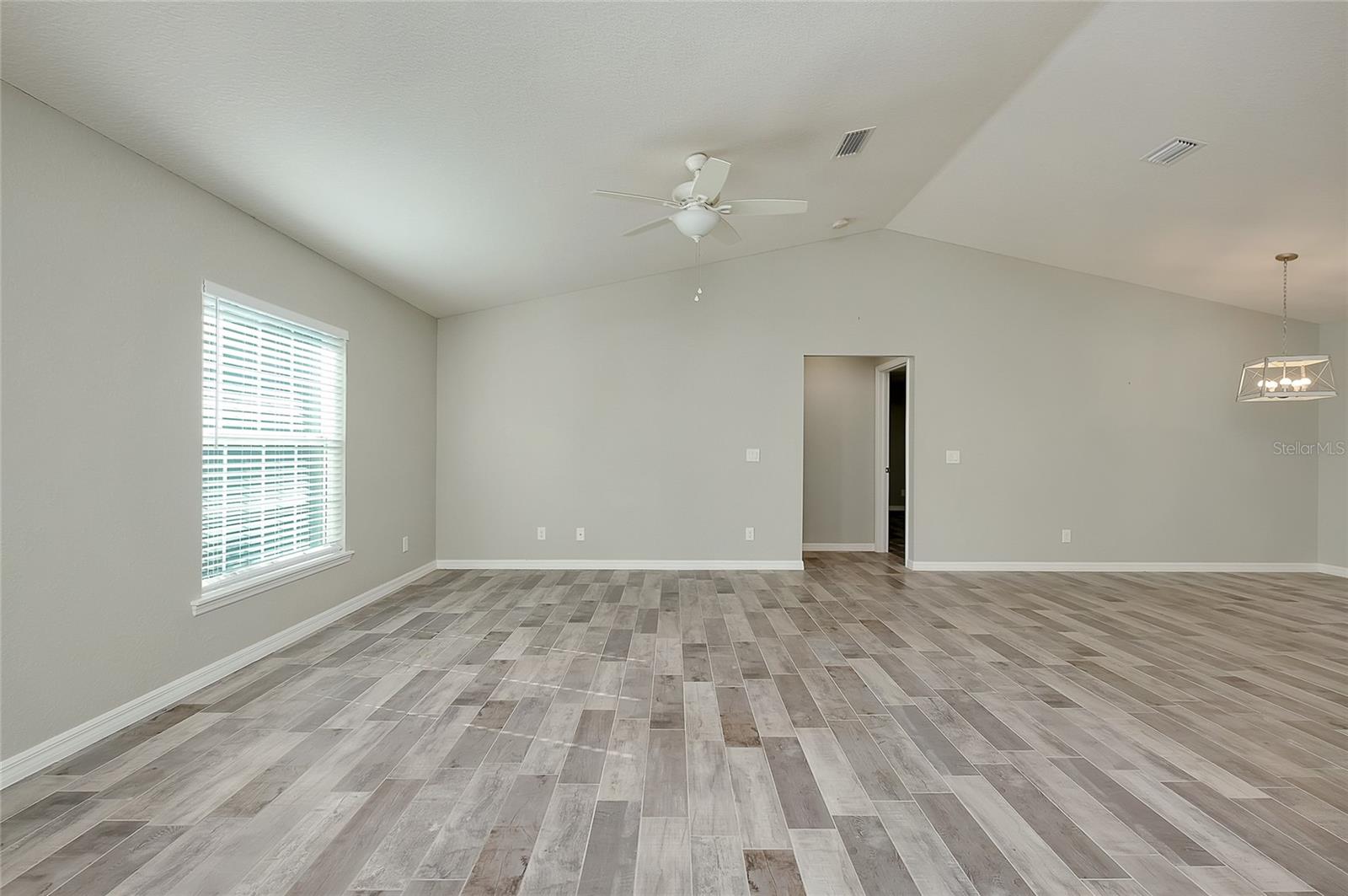 Image 31 of 62 For 10308 Sandrift Avenue