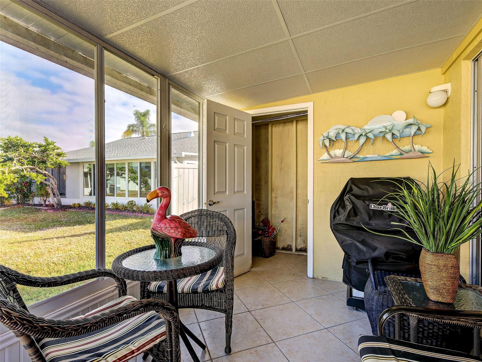 Image 12 of 36 For 6527 Hamlet Drive 26b