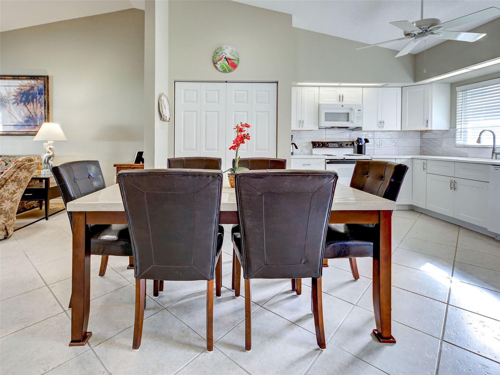 Image 15 of 36 For 6527 Hamlet Drive 26b