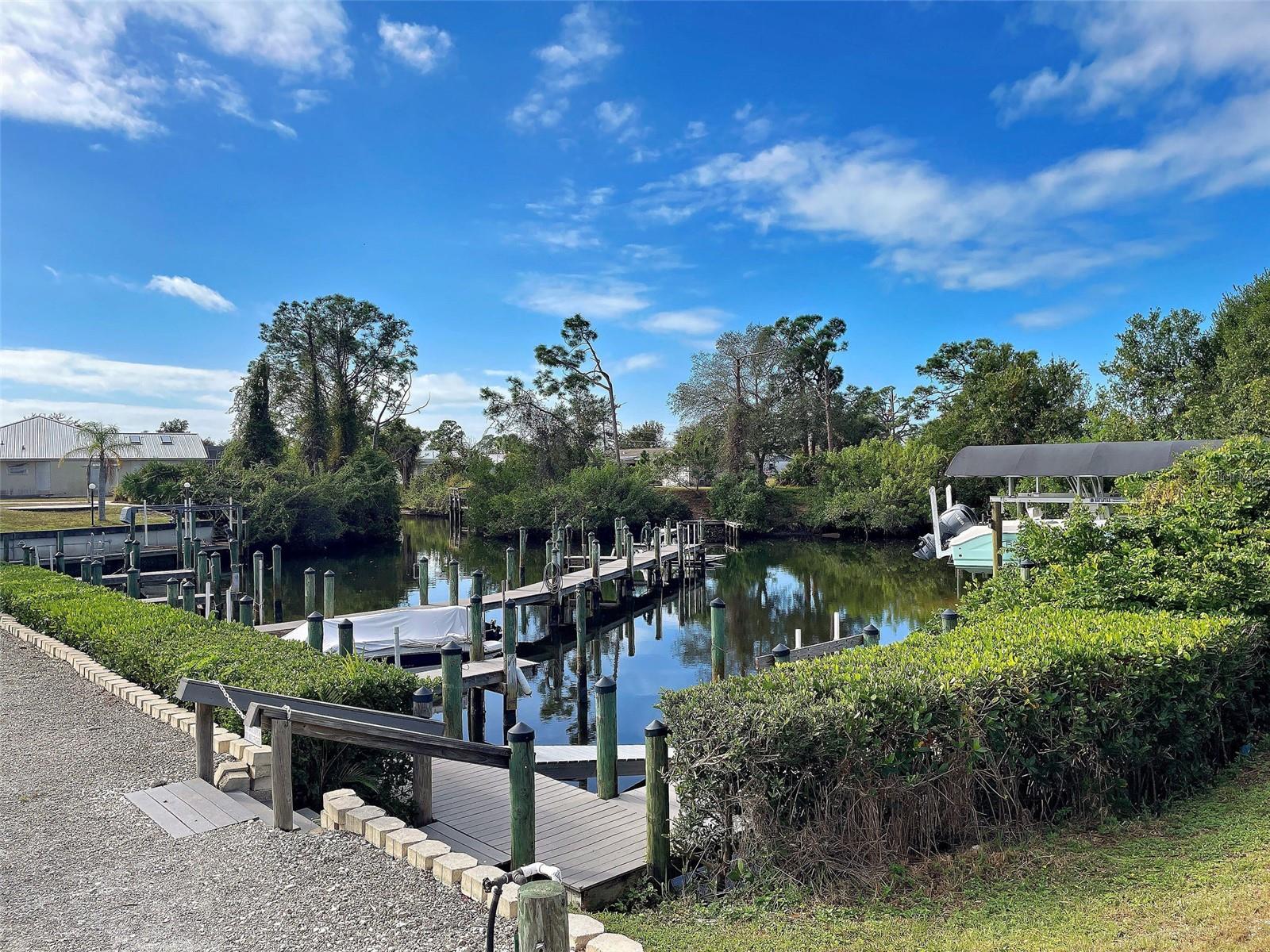 Image 26 of 36 For 6527 Hamlet Drive 26b