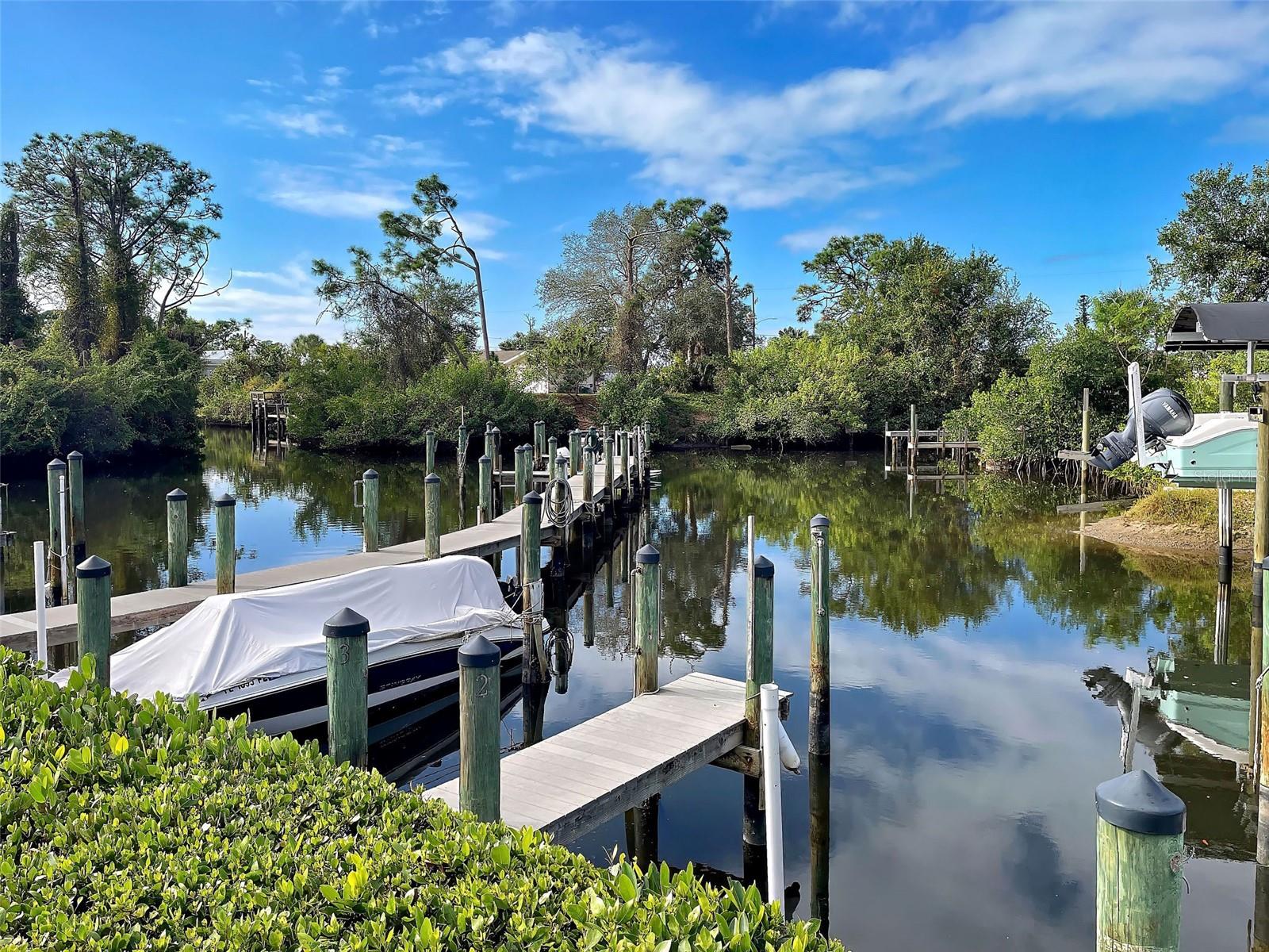 Image 27 of 36 For 6527 Hamlet Drive 26b