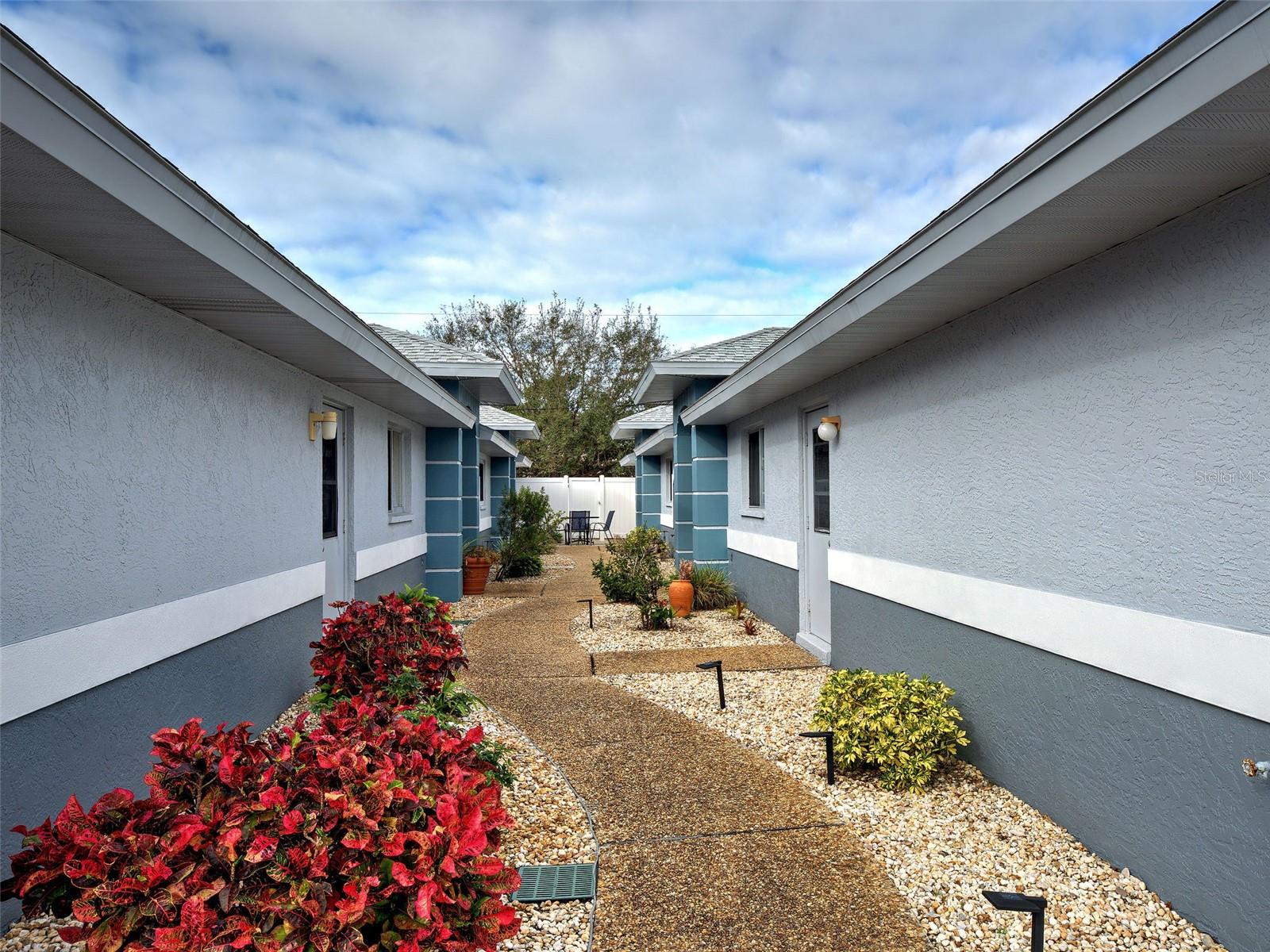 Image 5 of 36 For 6527 Hamlet Drive 26b