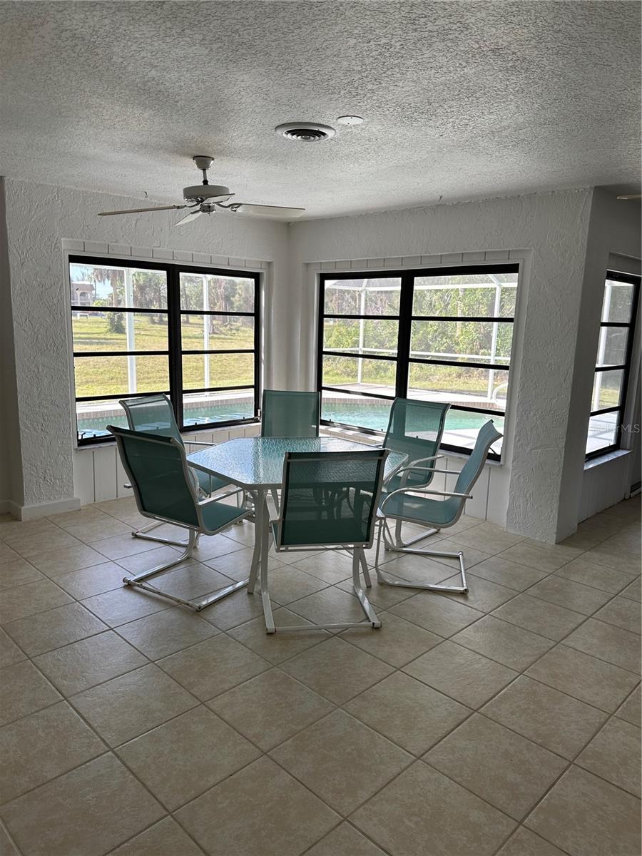 Image 11 of 16 For 61 Mark Twain Lane