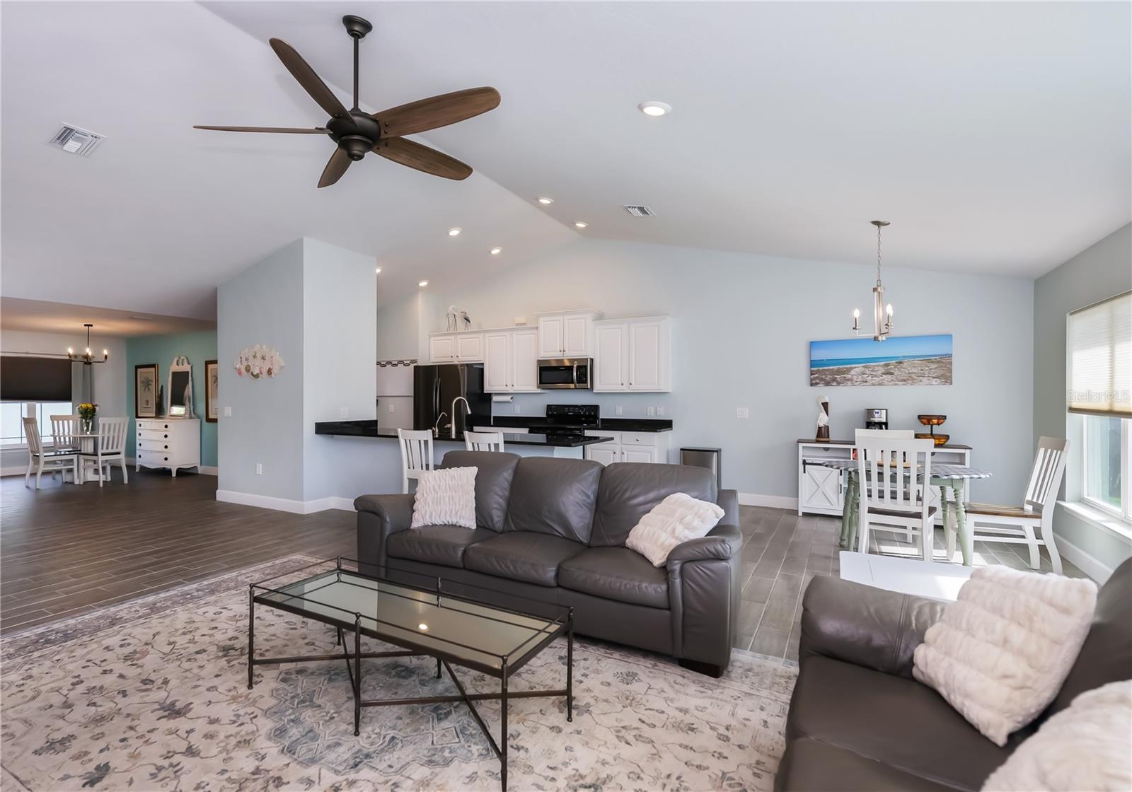 Image 11 of 58 For 601 Citrus Road