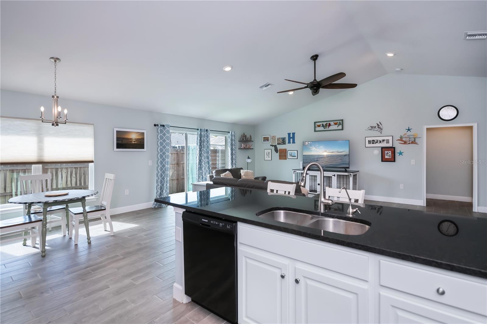 Image 15 of 58 For 601 Citrus Road