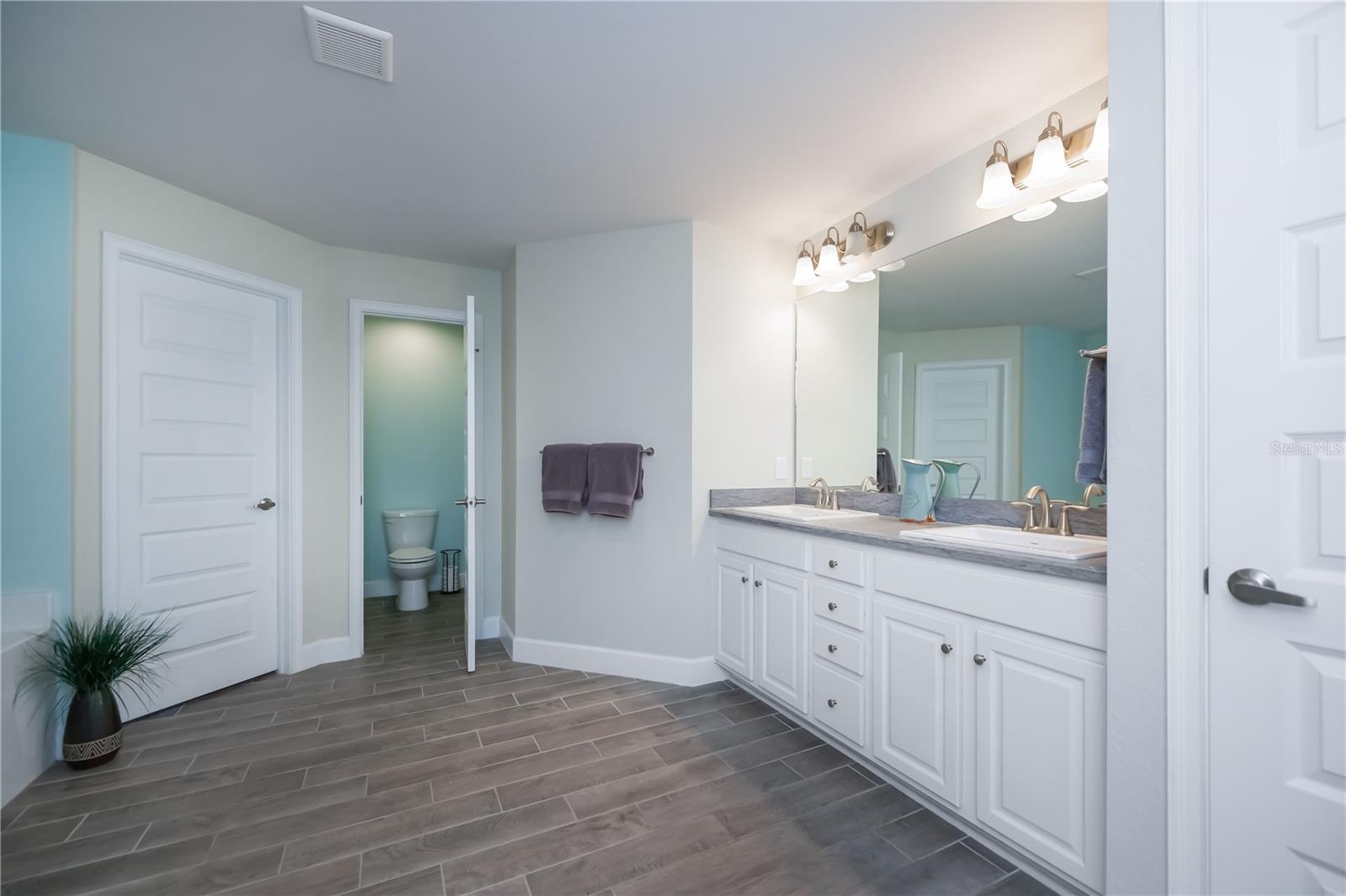 Image 28 of 58 For 601 Citrus Road