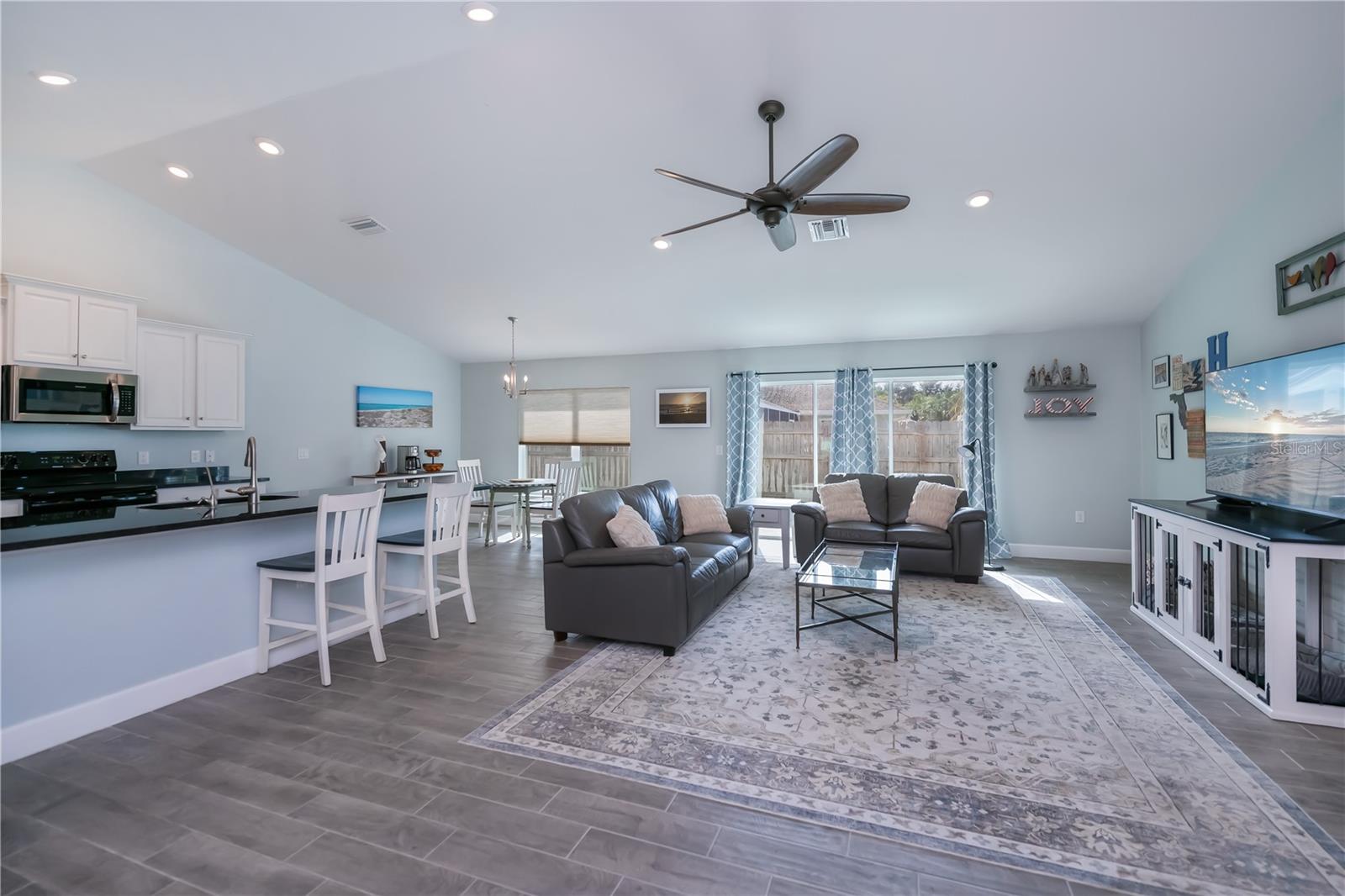 Image 6 of 58 For 601 Citrus Road