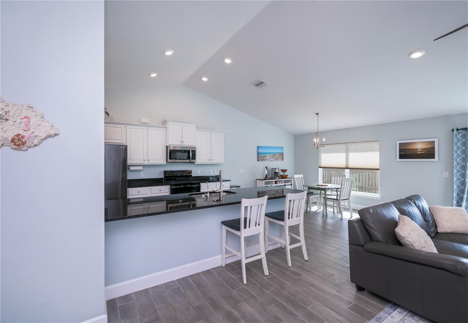 Image 7 of 58 For 601 Citrus Road