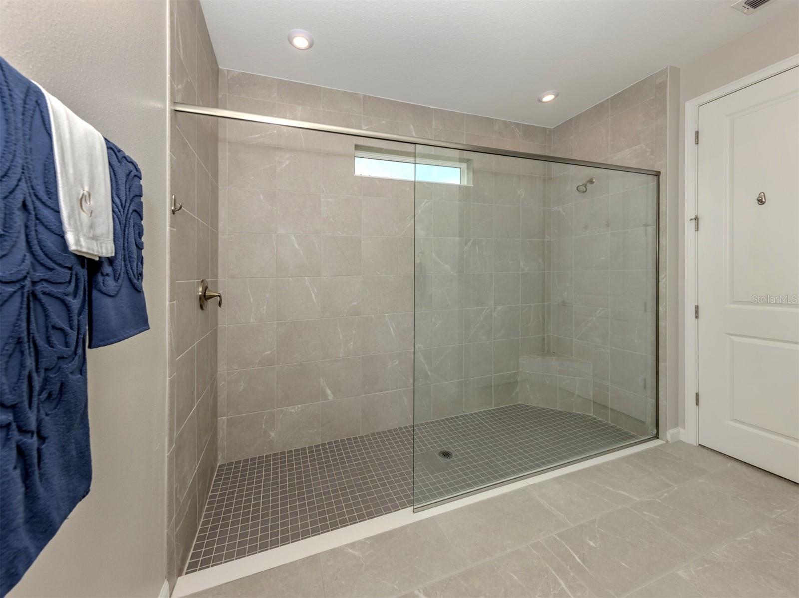 Image 14 of 56 For 11932 Bohemian Place