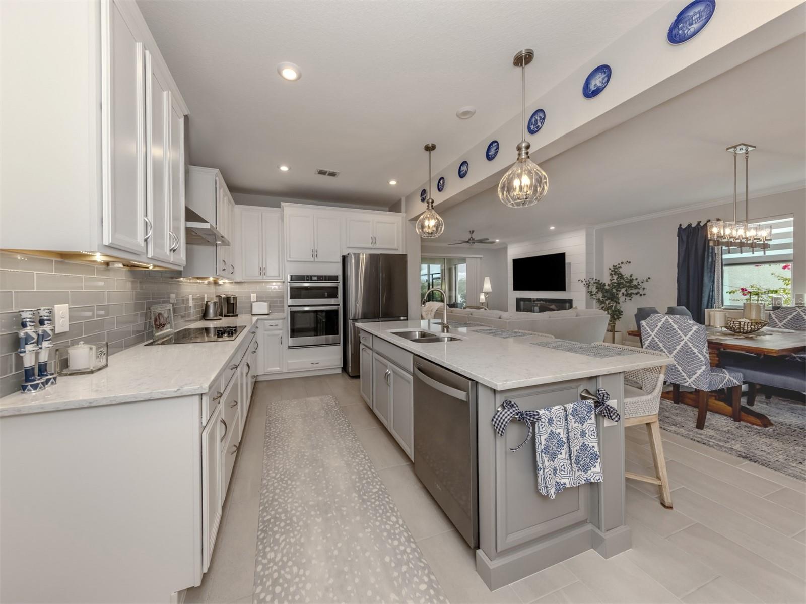 Image 7 of 56 For 11932 Bohemian Place