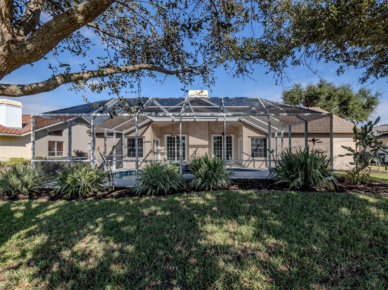 Image 27 of 49 For 1041 Truman Street