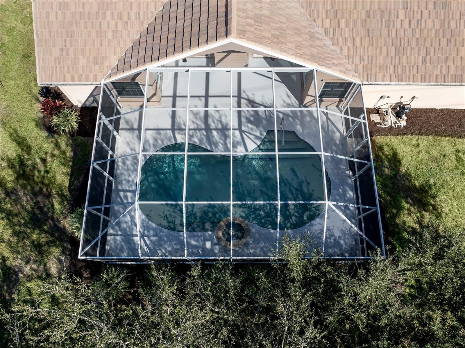 Image 28 of 49 For 1041 Truman Street