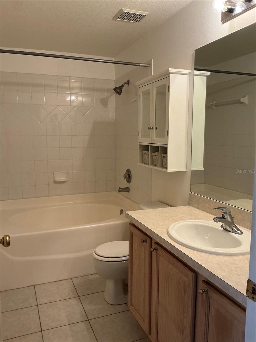 Image 27 of 41 For 216 Coquina Bay Dr Drive