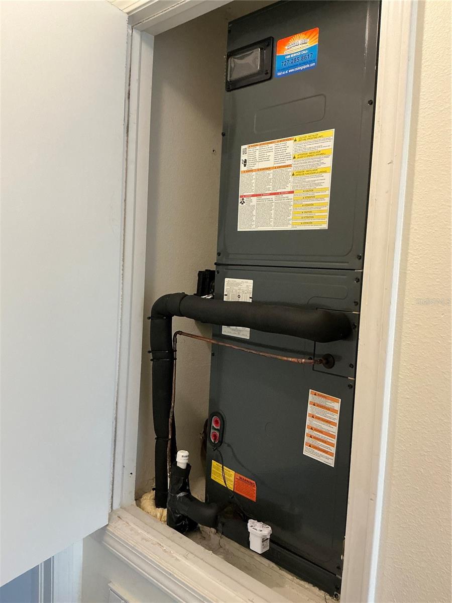 Image 35 of 41 For 216 Coquina Bay Dr Drive