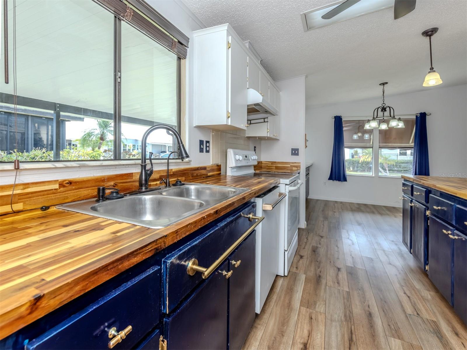 Image 12 of 64 For 397 Catamaran Court