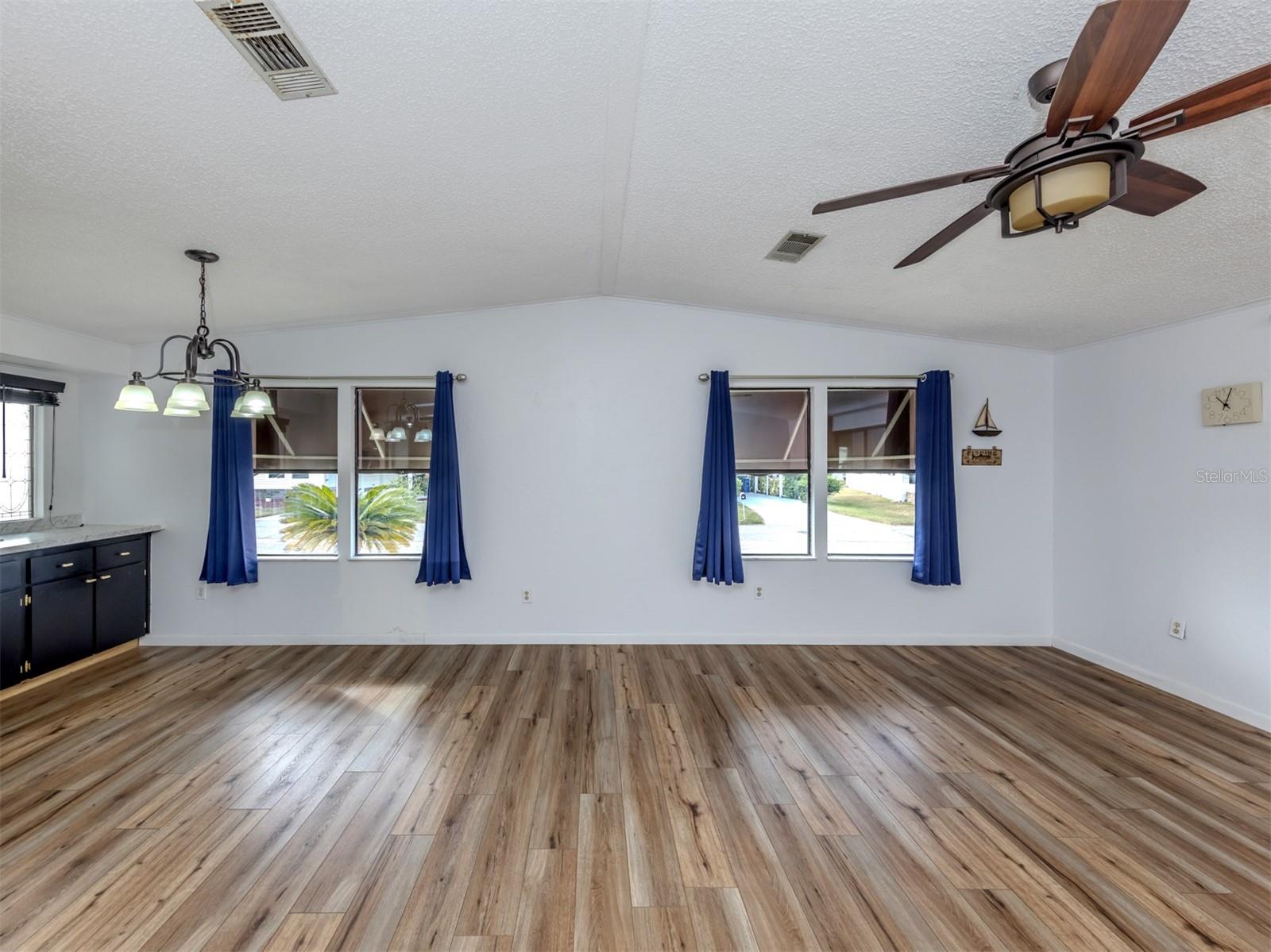 Image 18 of 64 For 397 Catamaran Court