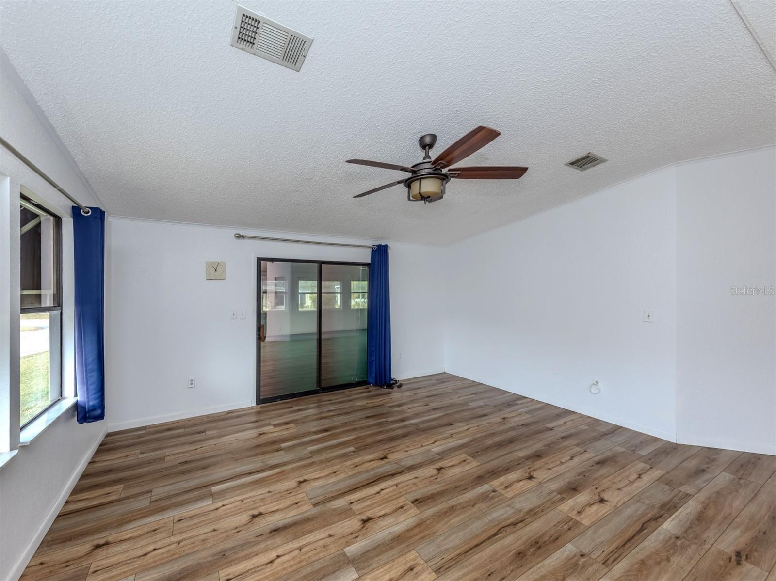 Image 20 of 64 For 397 Catamaran Court