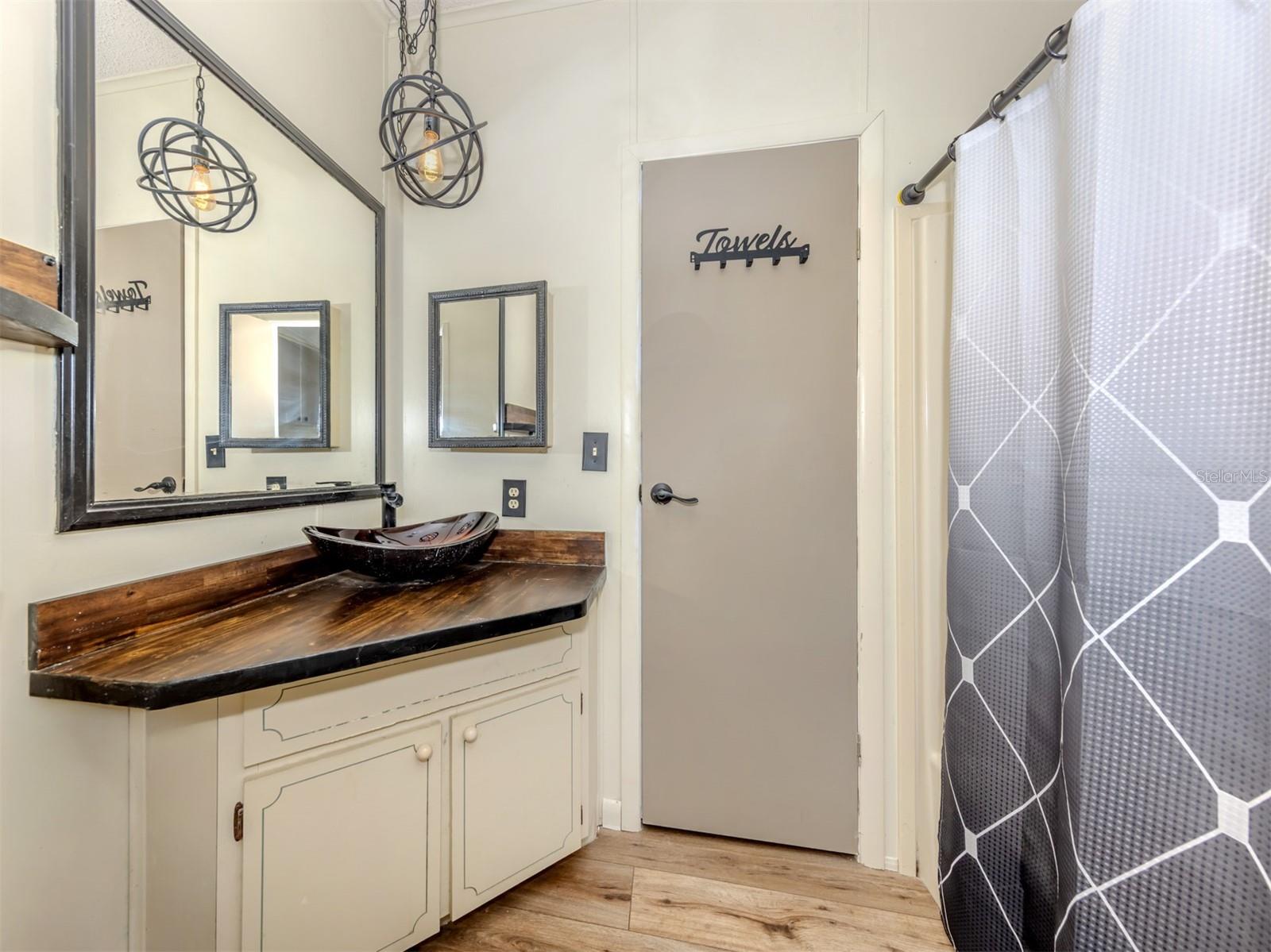 Image 30 of 64 For 397 Catamaran Court