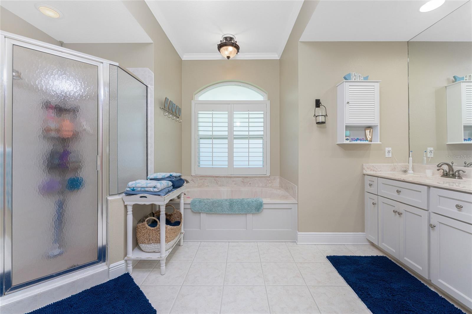 Image 19 of 40 For 537 Lake Of The Woods Drive