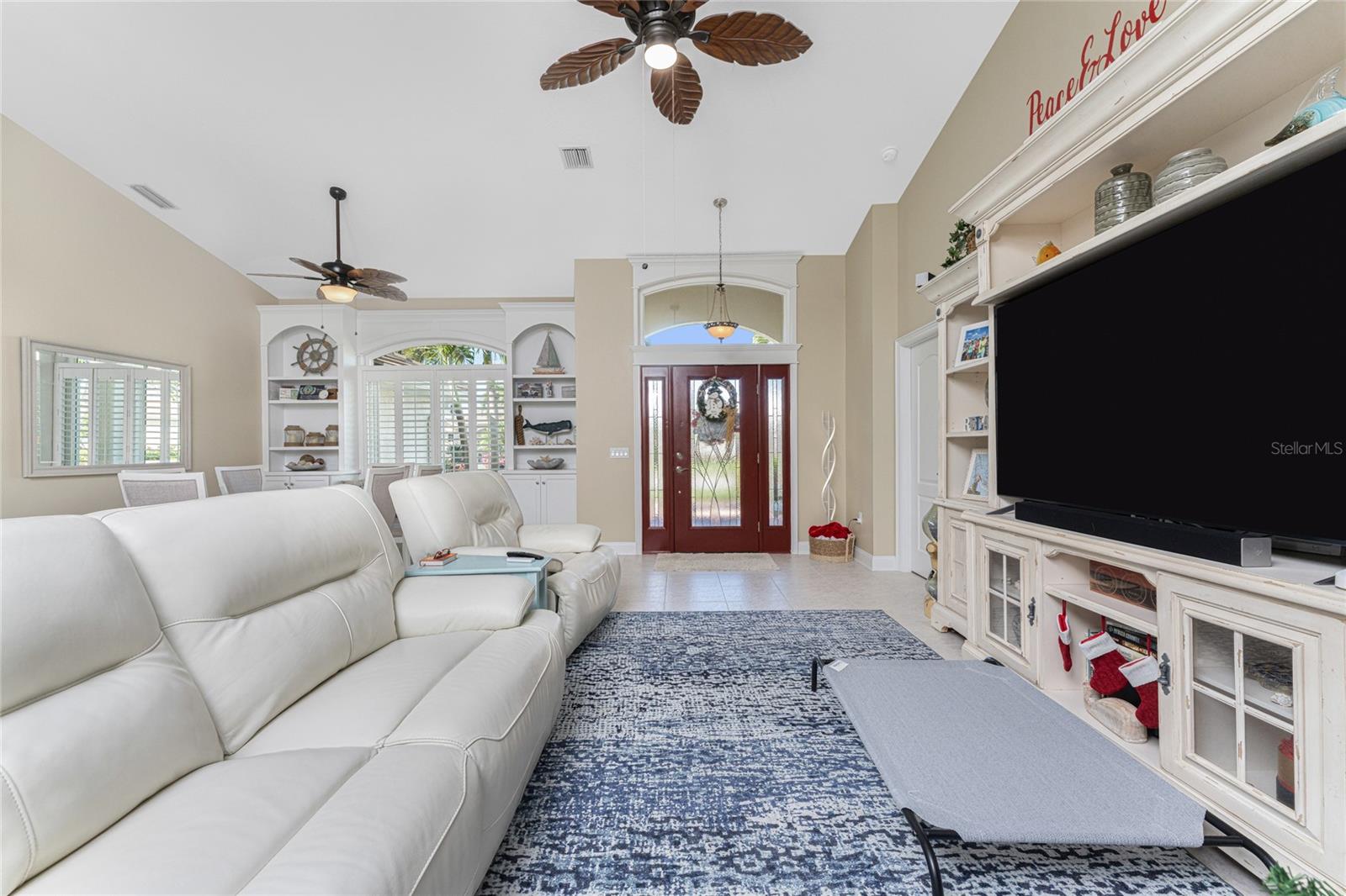 Image 7 of 40 For 537 Lake Of The Woods Drive