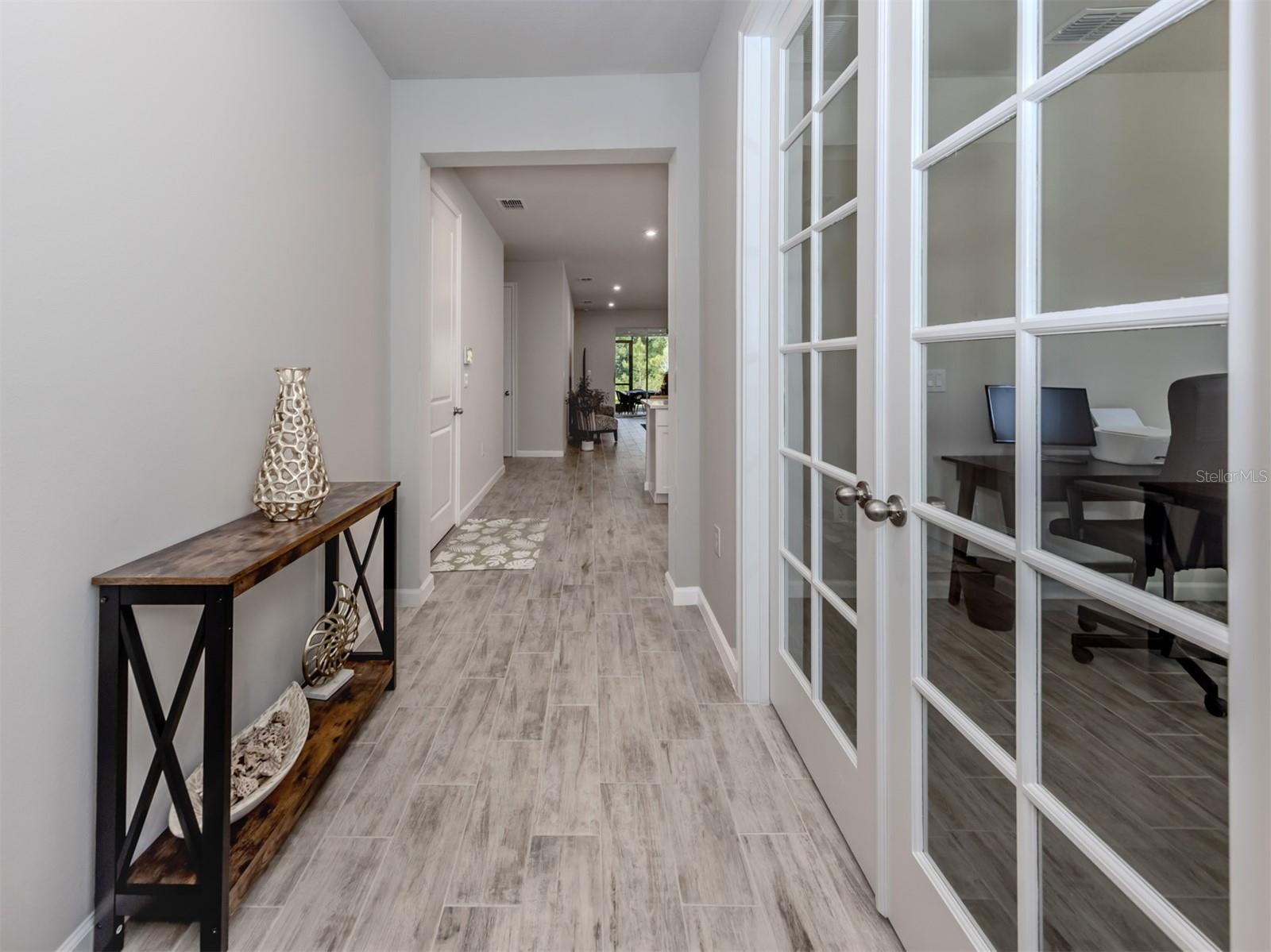 Image 15 of 50 For 20285 Symphony Place