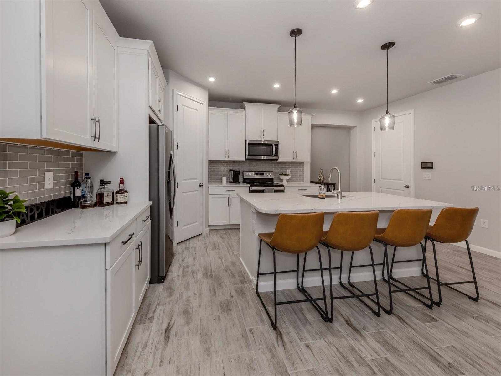 Image 16 of 50 For 20285 Symphony Place