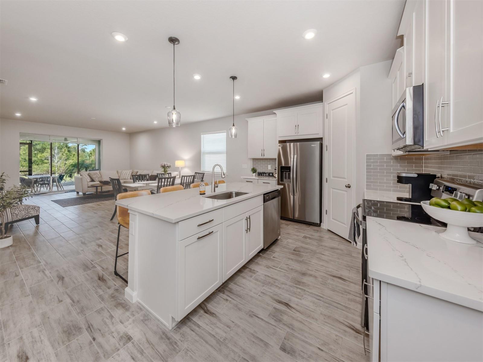 Image 3 of 50 For 20285 Symphony Place