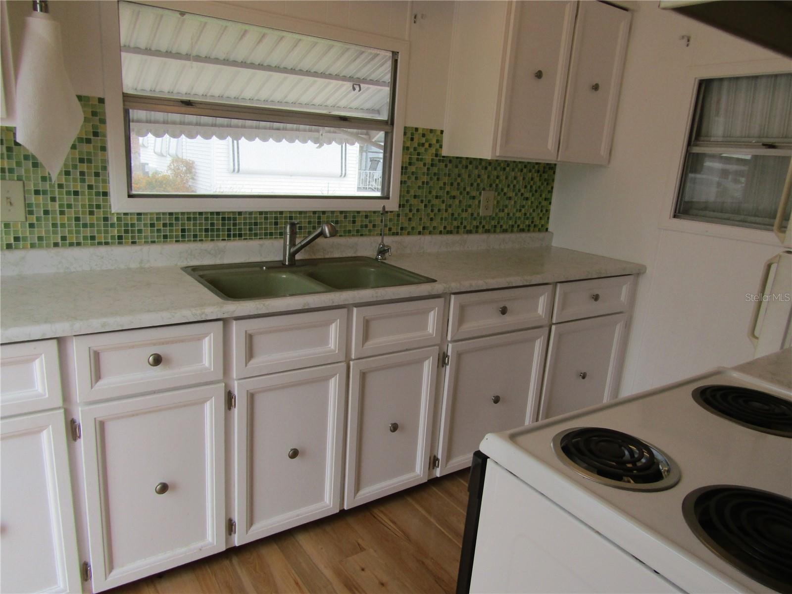 Image 2 of 20 For 721 Roma Road