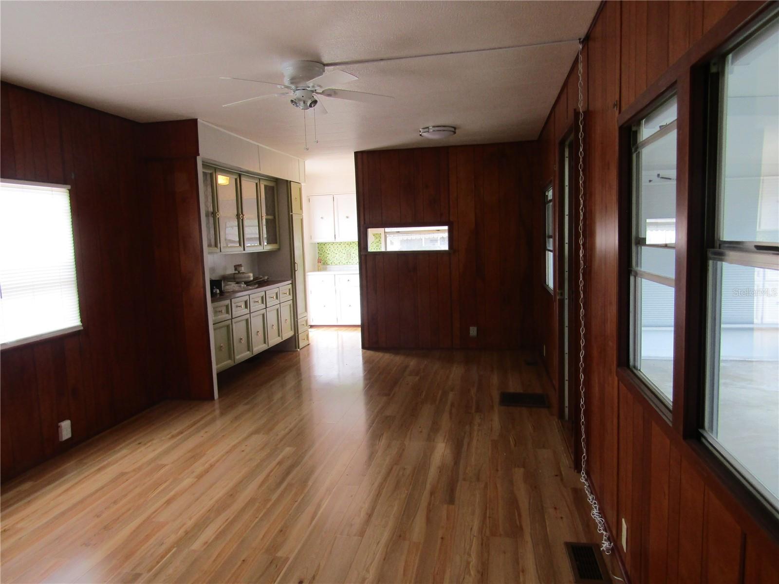 Image 6 of 20 For 721 Roma Road