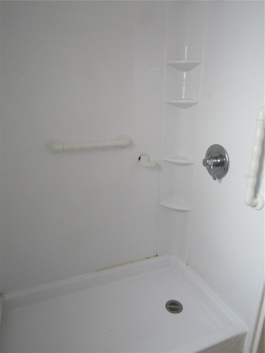 Image 8 of 20 For 721 Roma Road