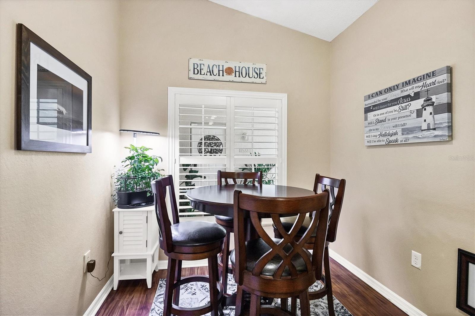 Image 12 of 27 For 7266 Eleanor Circle 202