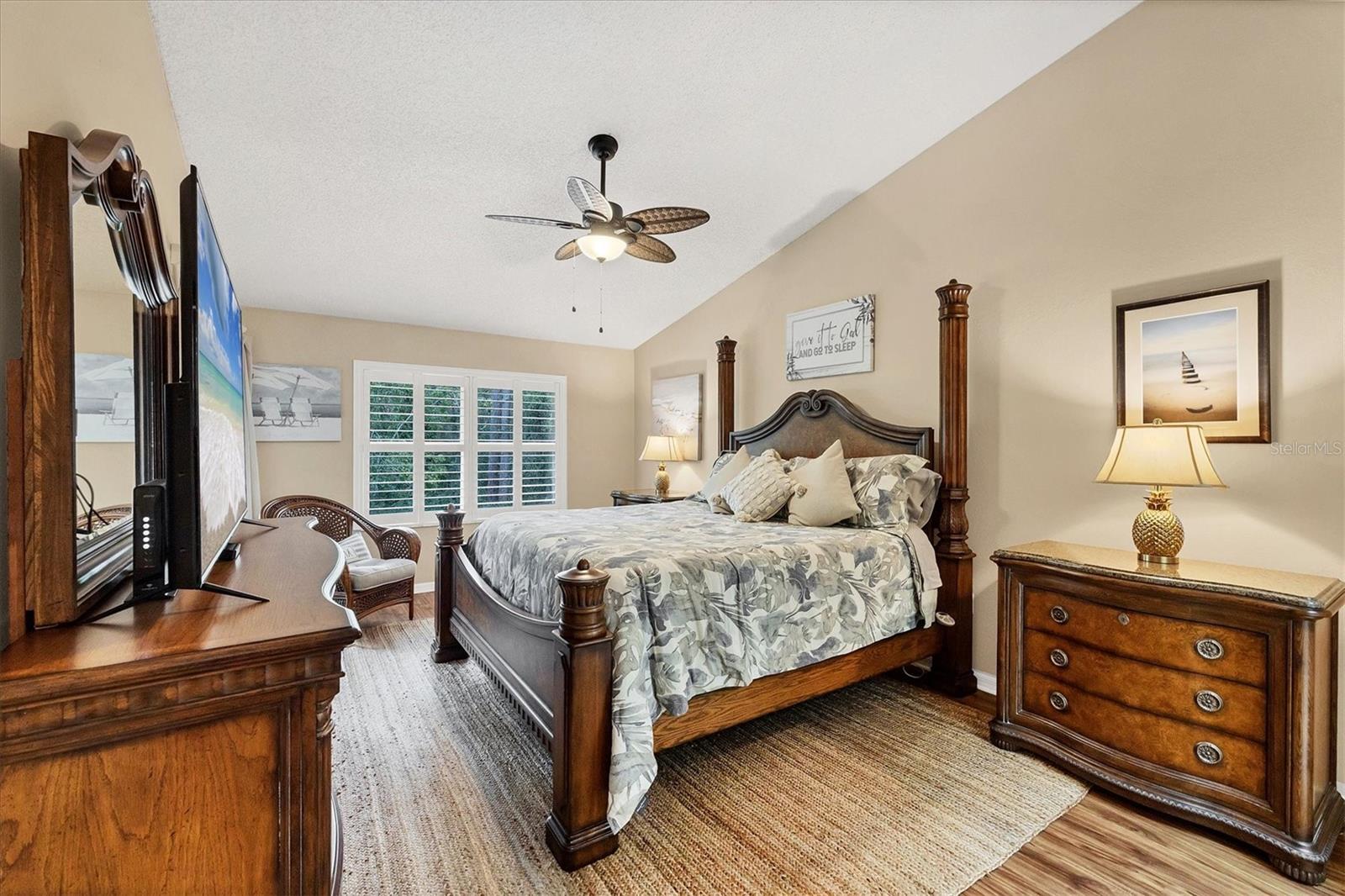 Image 13 of 27 For 7266 Eleanor Circle 202