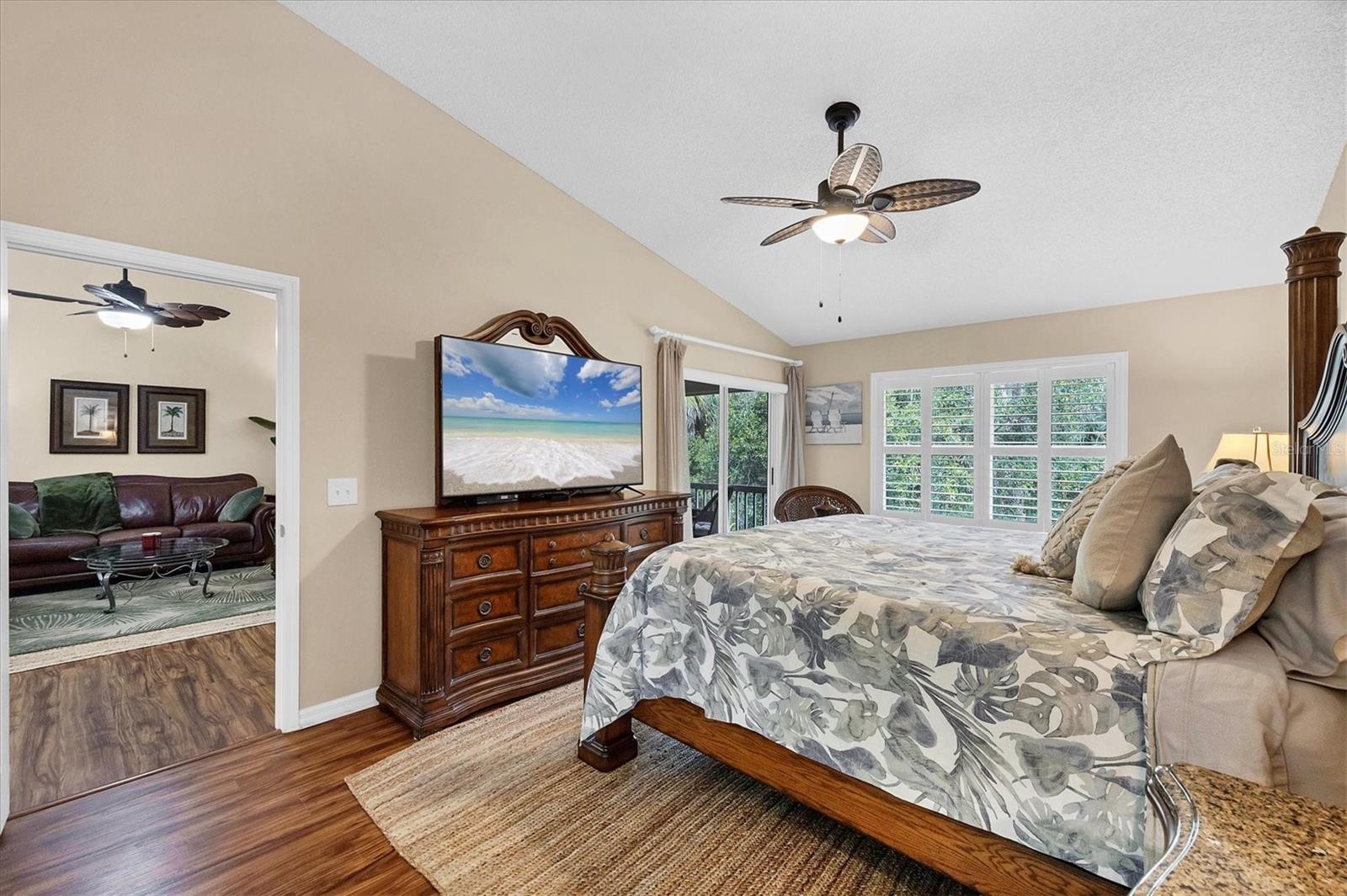 Image 14 of 27 For 7266 Eleanor Circle 202