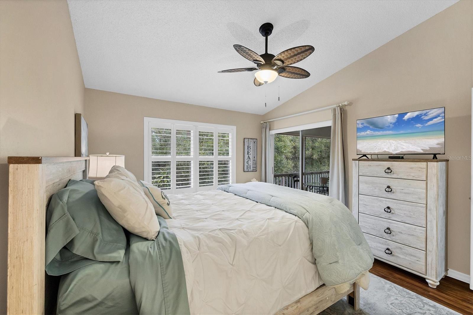 Image 20 of 27 For 7266 Eleanor Circle 202