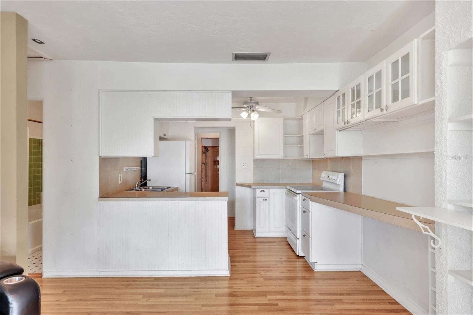 Image 12 of 32 For 2008 20th Street Court W