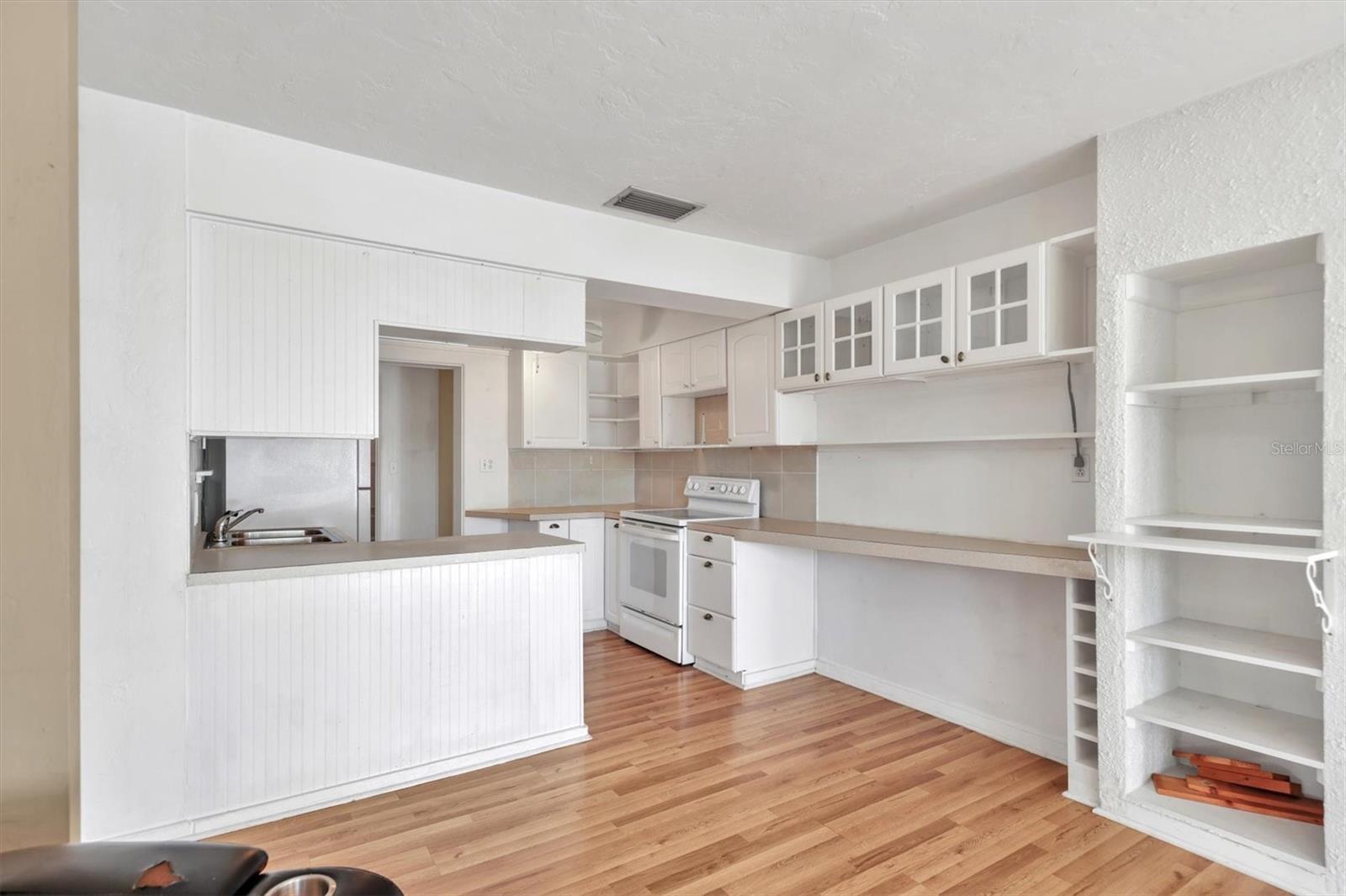 Image 13 of 32 For 2008 20th Street Court W