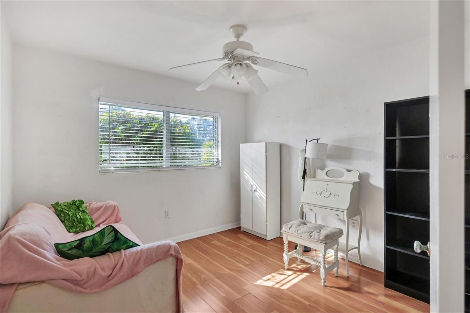 Image 21 of 32 For 2008 20th Street Court W