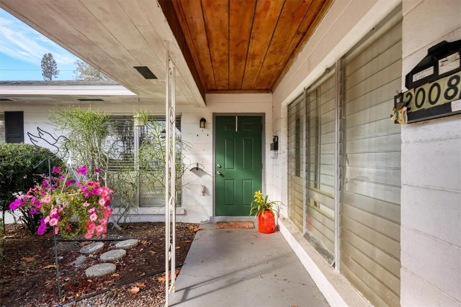 Image 6 of 32 For 2008 20th Street Court W